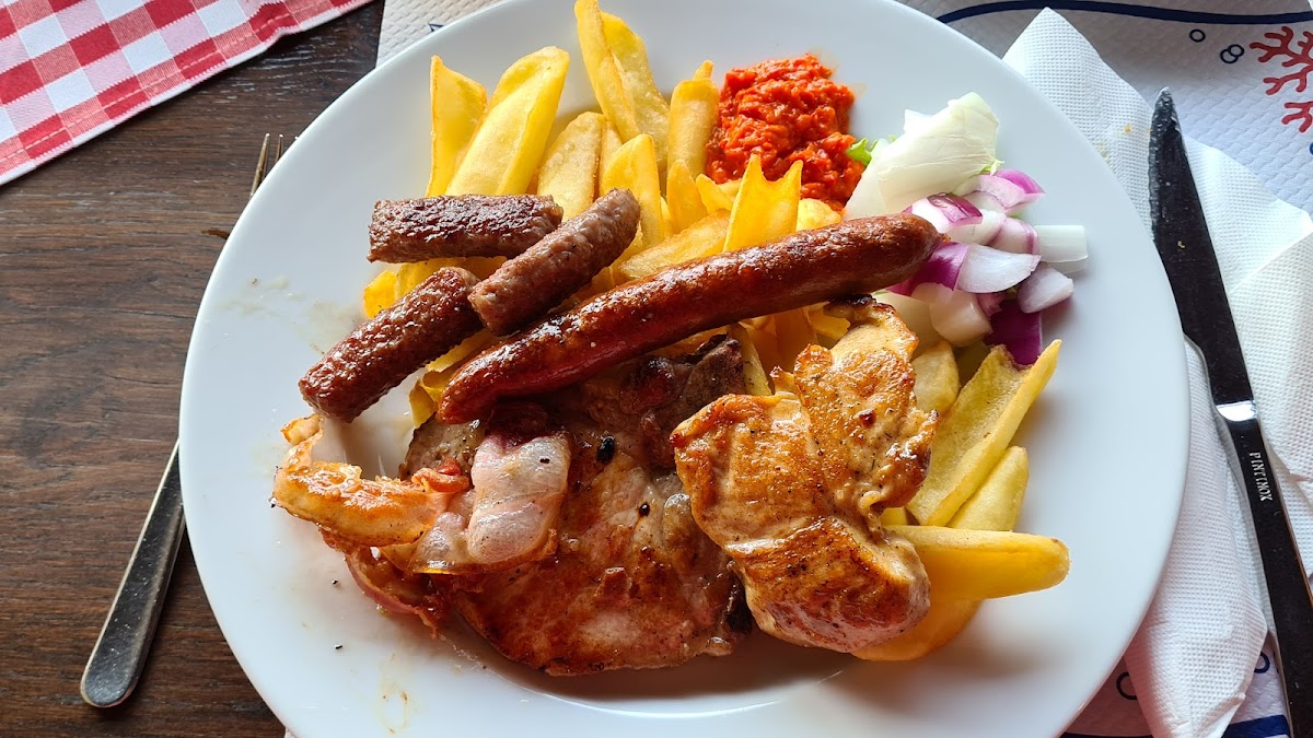 Restaurant Dubasnica - Photo 6