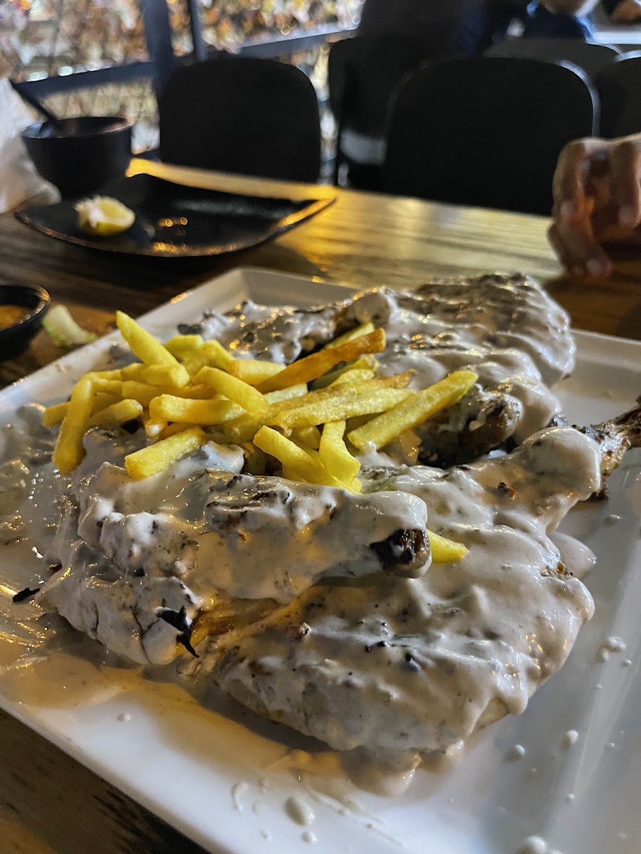 Grillies Restaurant and grill - Photo 8
