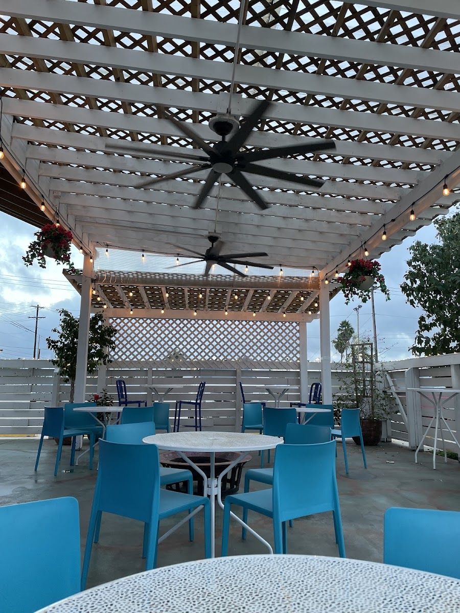 Cabo Bar and Grille - Photo 9