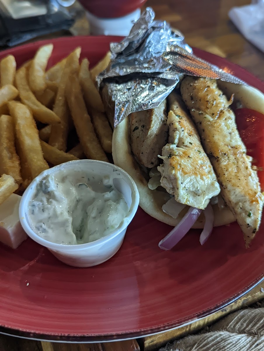 Zois Harbor Lights Restaurant - Photo 9