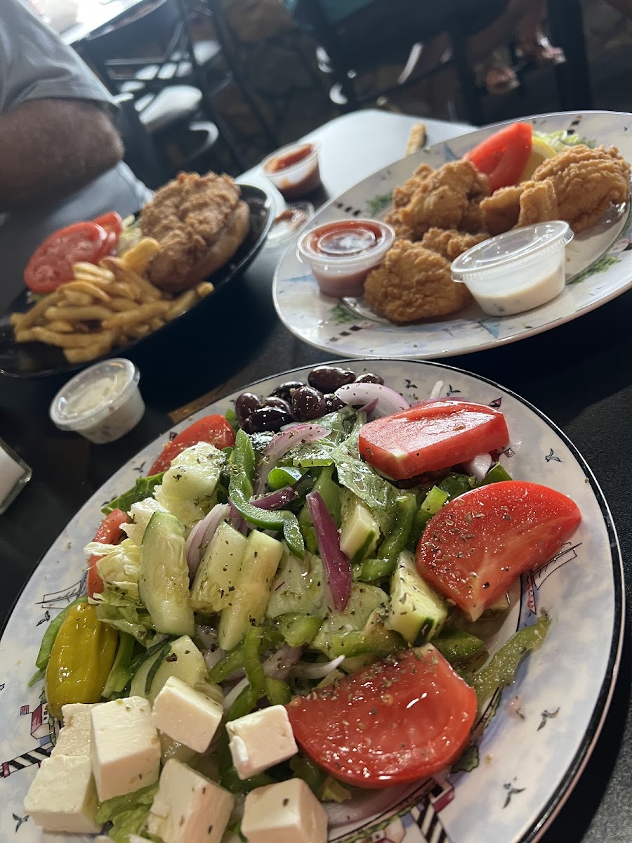Zois Harbor Lights Restaurant - Photo 7