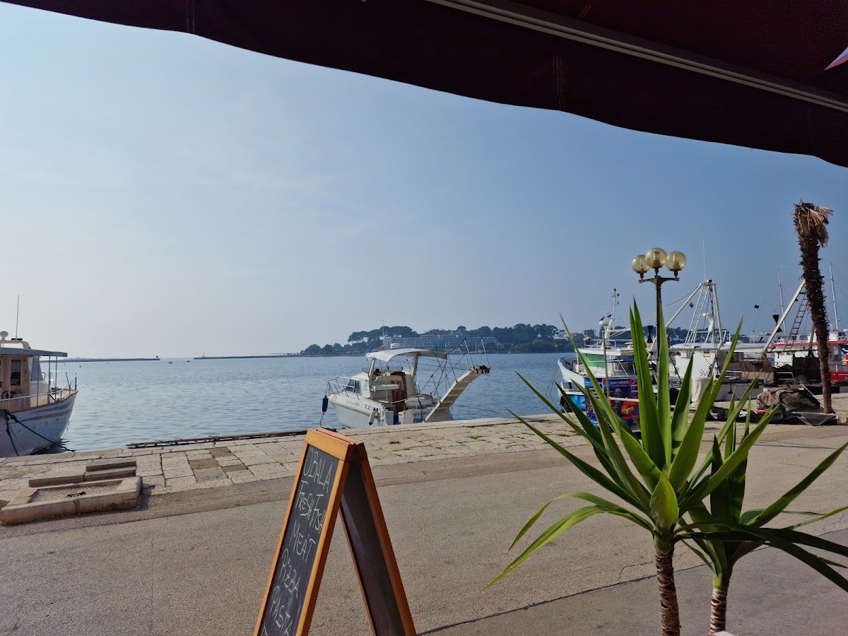 Restaurant Konoba Garibaldi - Photo 9