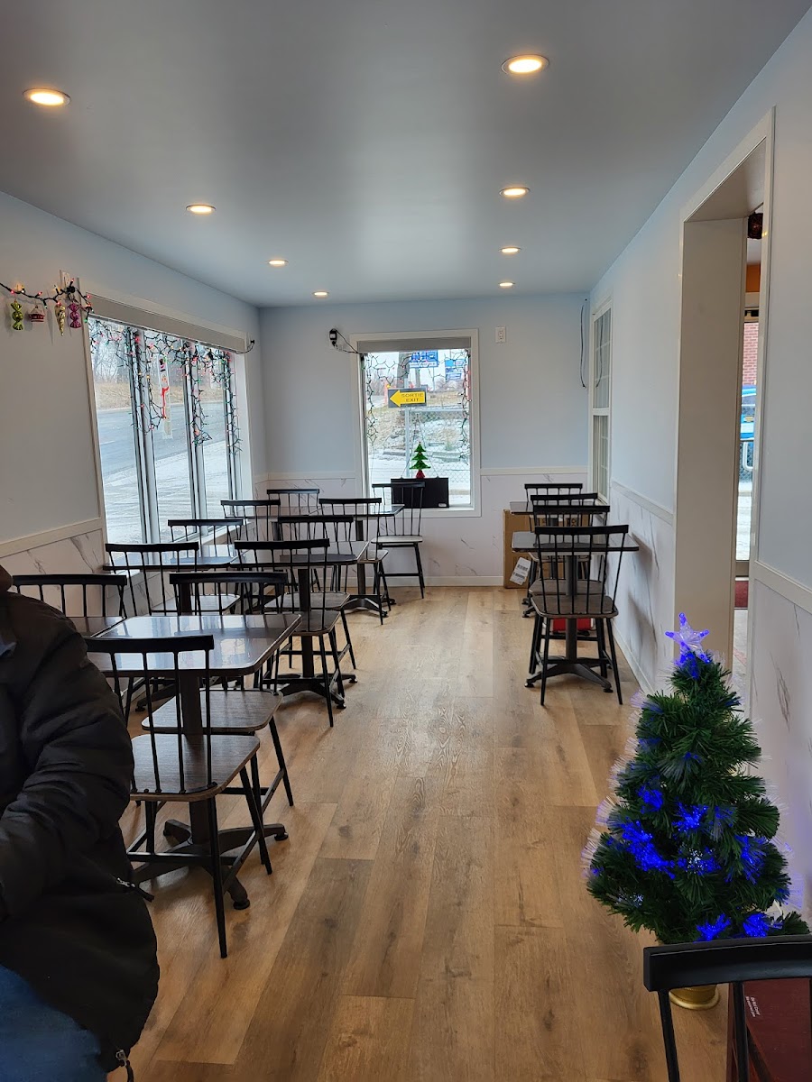 Lis Restaurant & Take Out