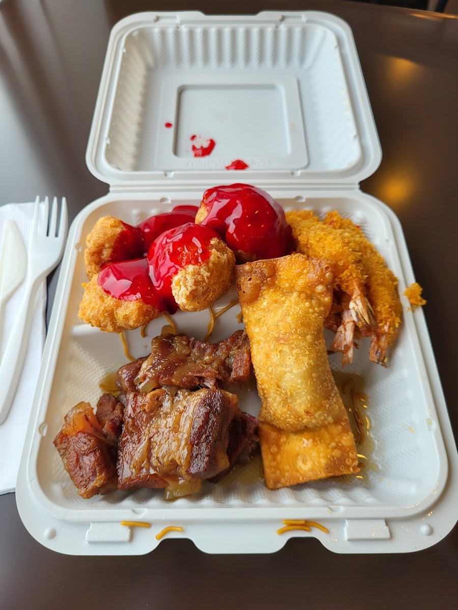Lis Restaurant & Take Out - Photo 1