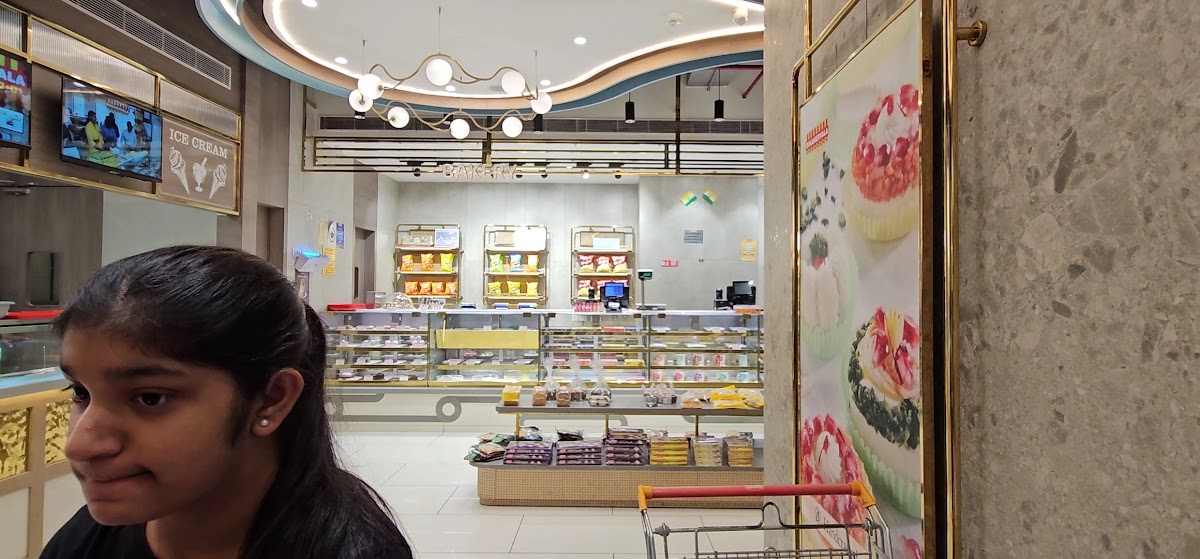 Bikanervala | The Esplanade Mall Sector 37 Gurugram - Photo 1