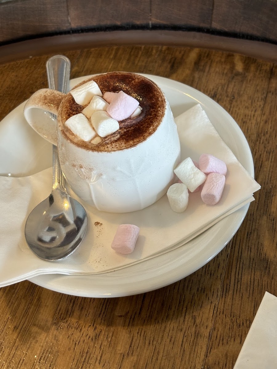 Little Charlottes Cafe - Photo 6