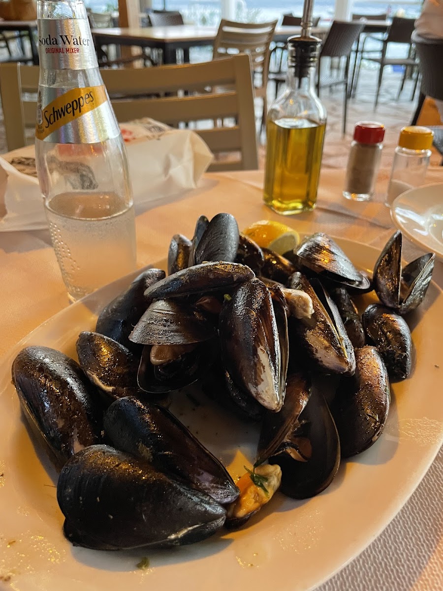 Yiannis Taverna Krouzeri - Photo 7