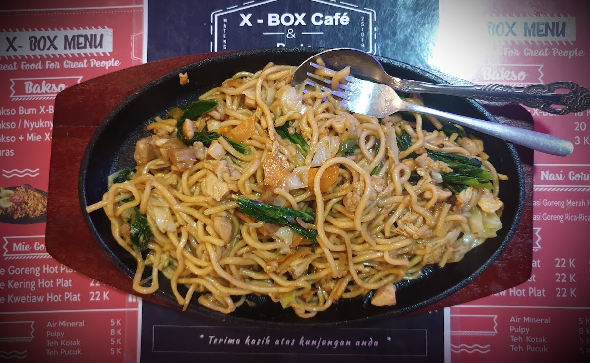X - Box Cafe & Resto - Photo 2