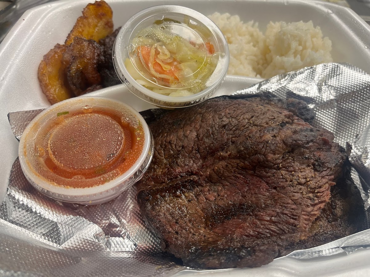 Isabel's guatemalan restaurant & bakery - Photo 4