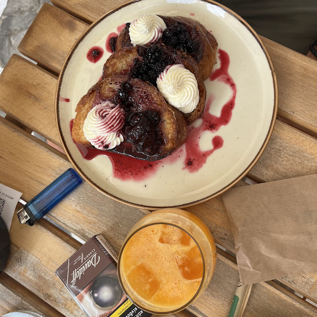 French Toast with Red Berries
