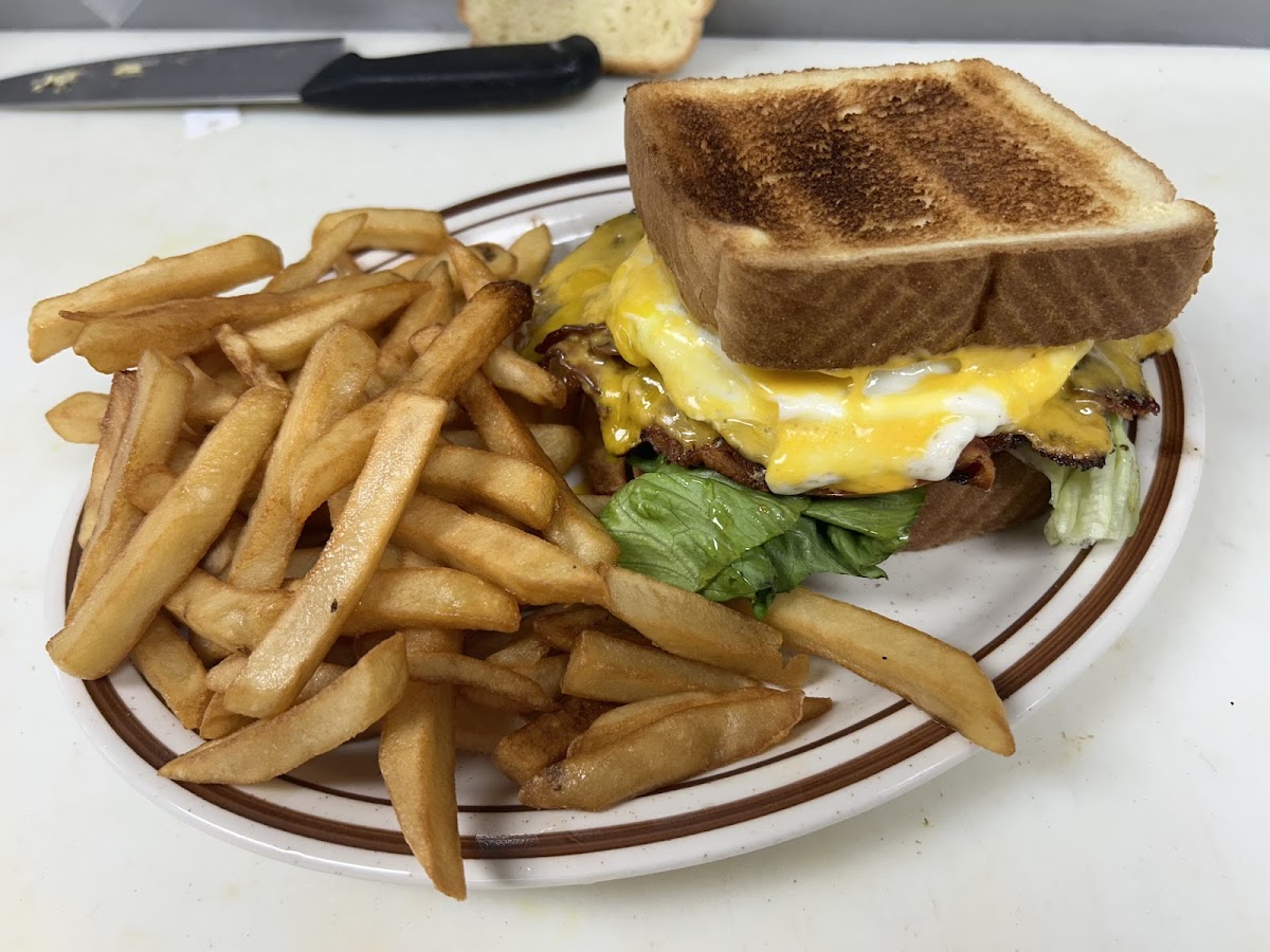 The Classic Coney Cafe - Photo 4