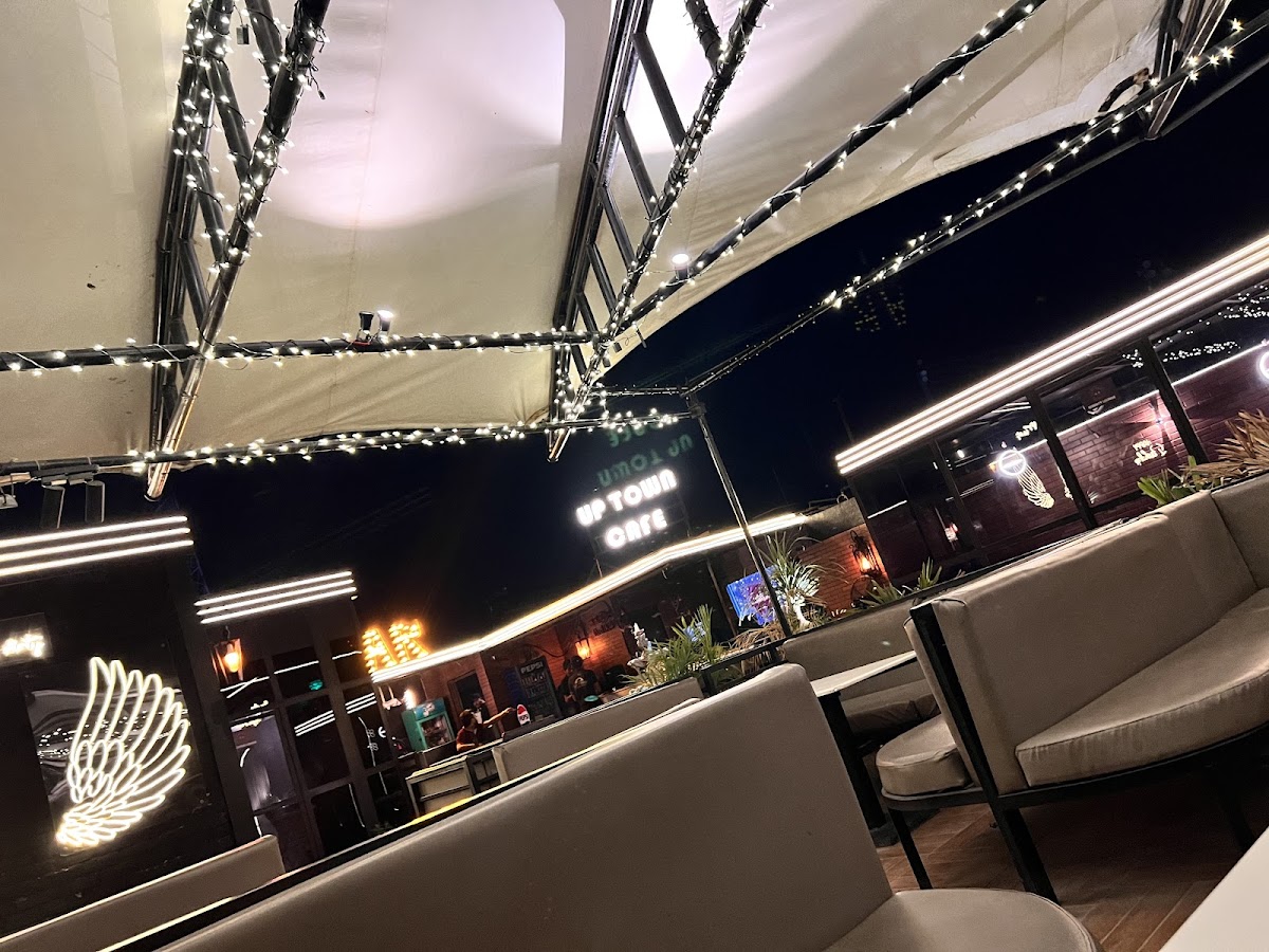 Uptown Cafe & Restaurant - Photo 3