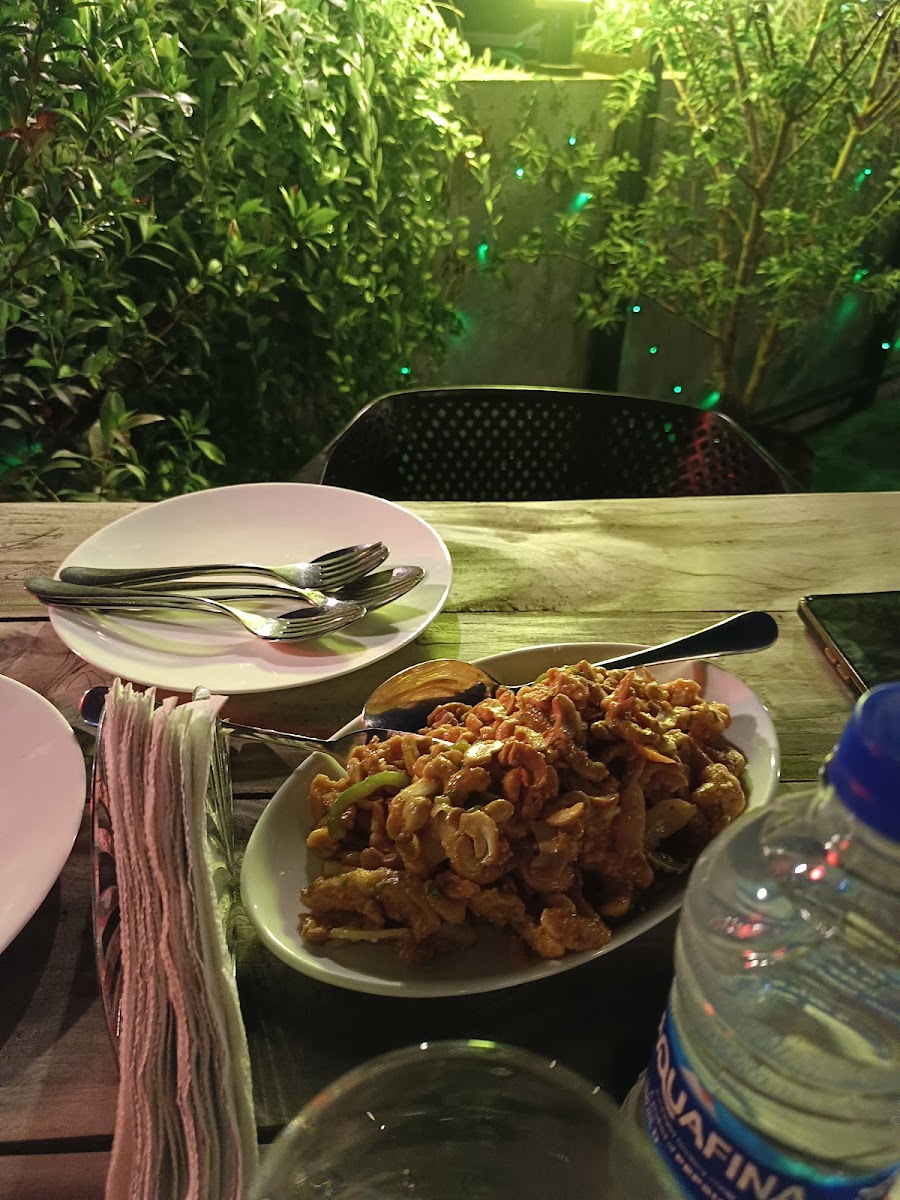 Rooftopia Restaurant & Cafe - Photo 6