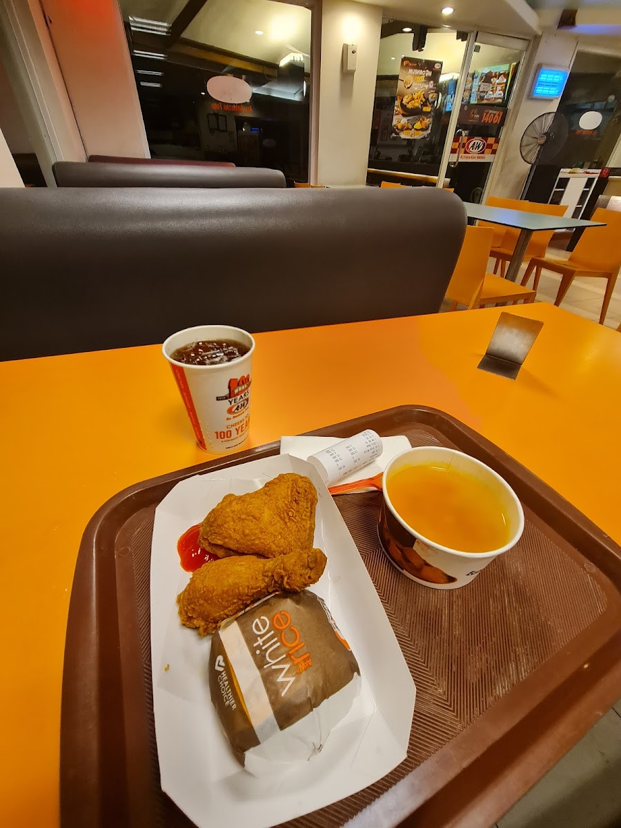 A&W Restoran - Ancol (Pantai Indah) - Photo 2