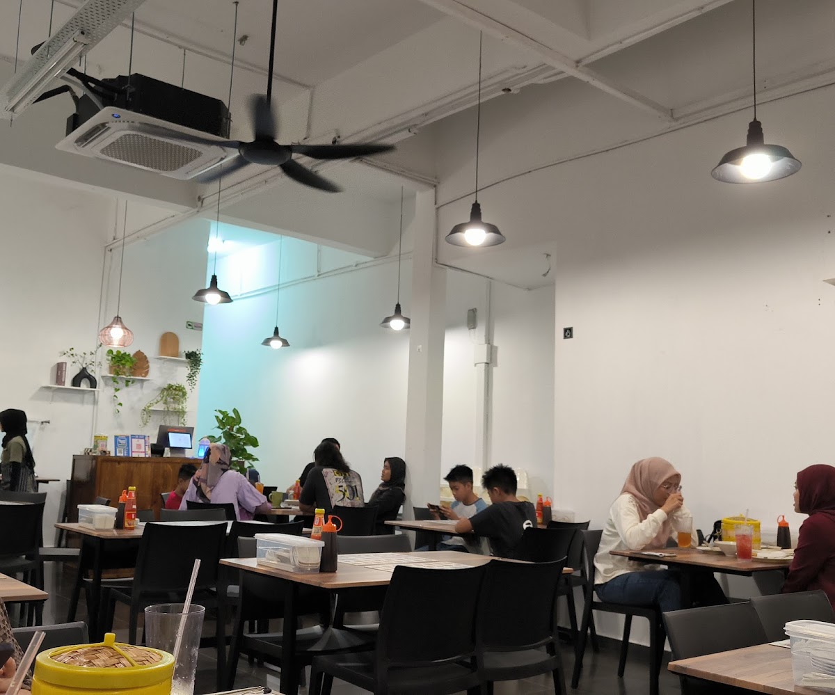 THE CPD'S RESTAURANT - Photo 6
