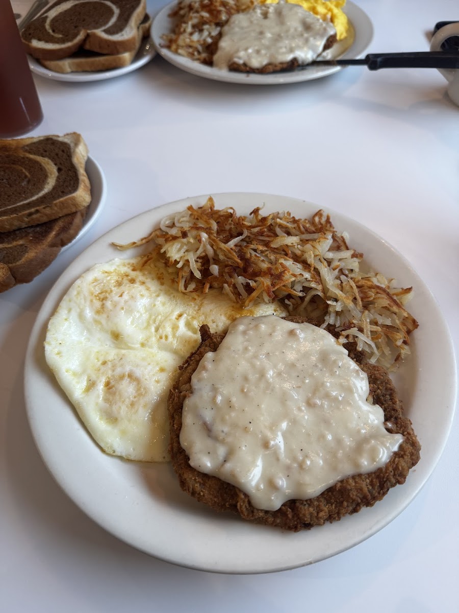 Harry's Diner at Interstate - Photo 3