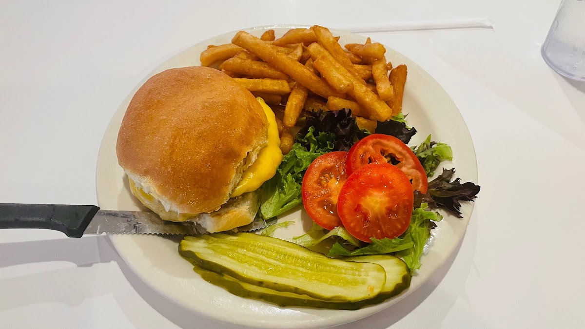 Harry's Diner at Interstate - Photo 5