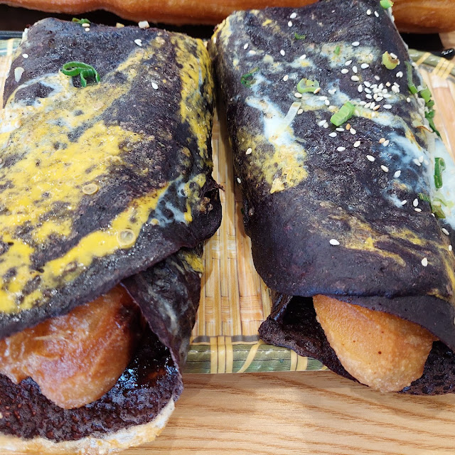 Fried Pancake with Dough Stick