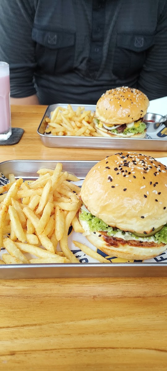 Daeng Burger Umalas - Bali - Photo 4