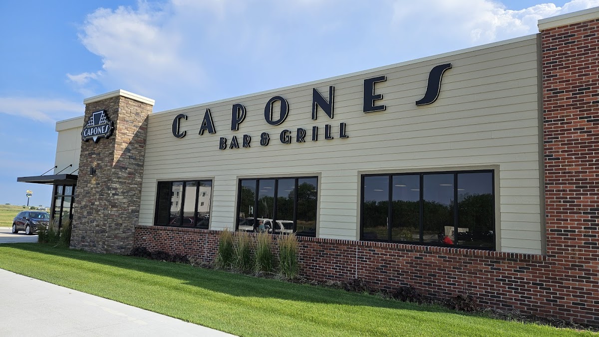 Capones Bar and Grill - Photo 2