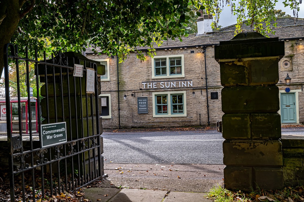The Sun Inn at Lightcliffe - Photo 2