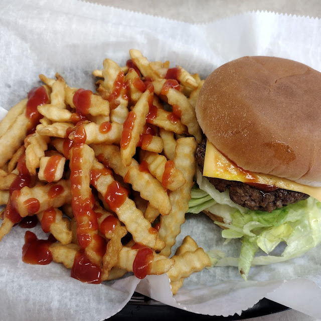 Cheeseburger with Fries
