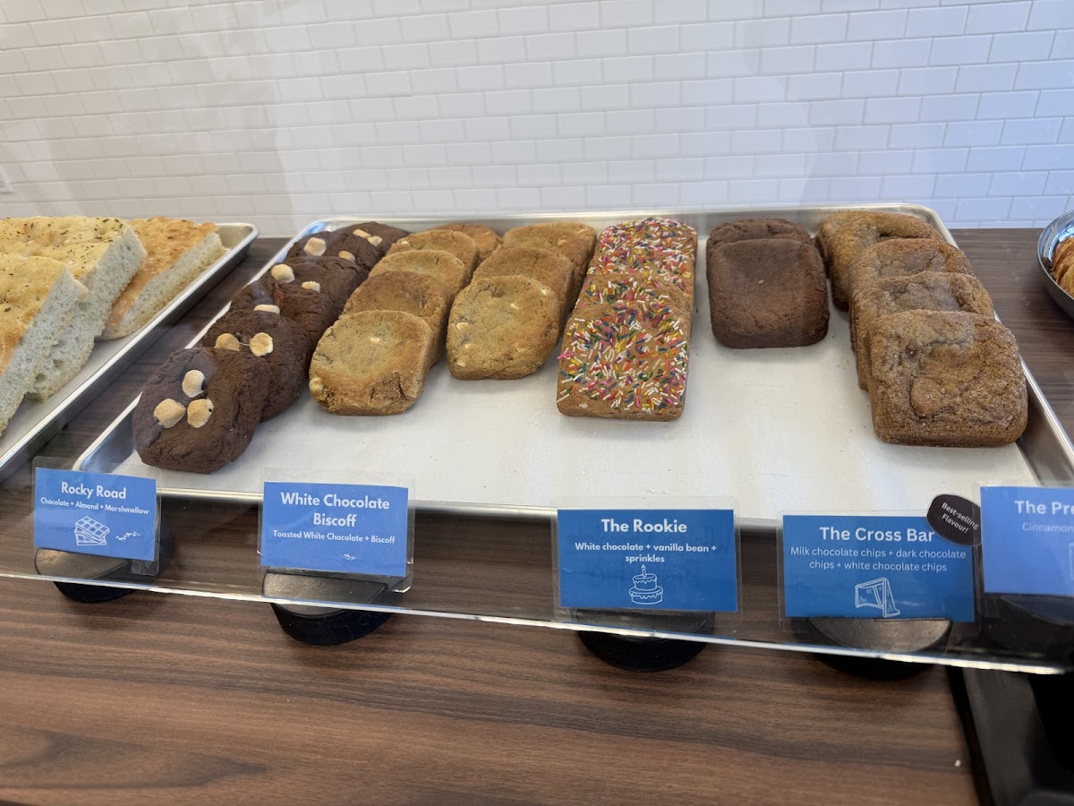Bar Down Bakery - Photo 2