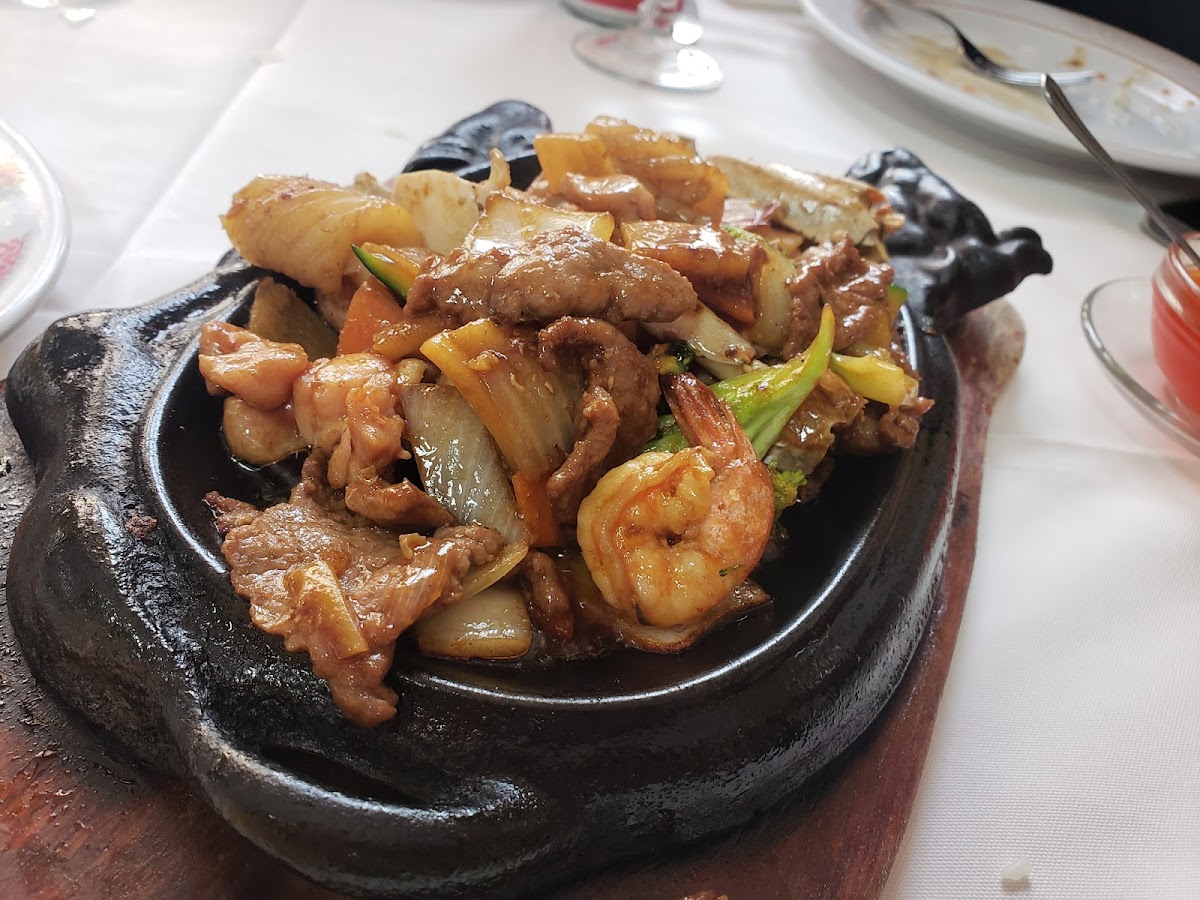 Restaurant Xinés Nuevo Tesoro - Photo 1