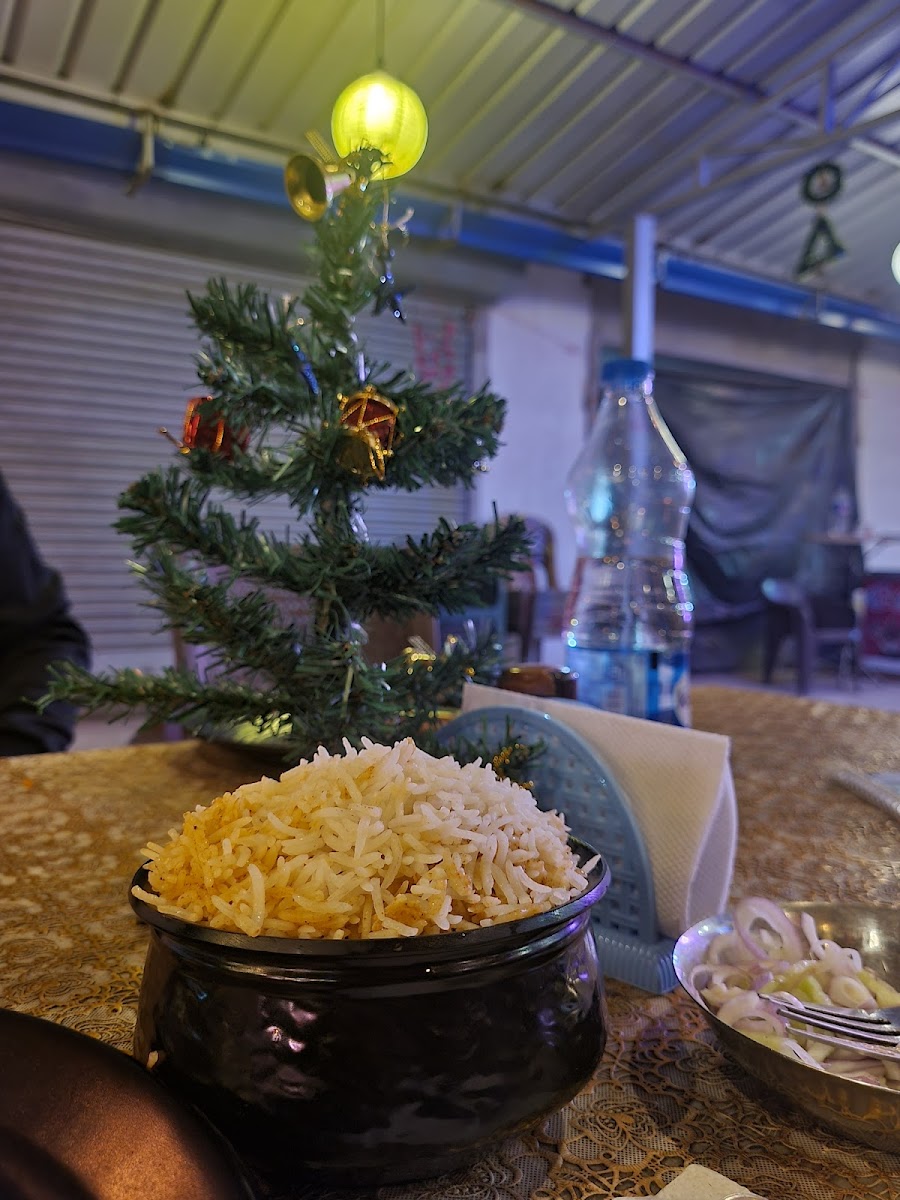 Mom's Kitchen Restaurant and Dhaba - Photo 7