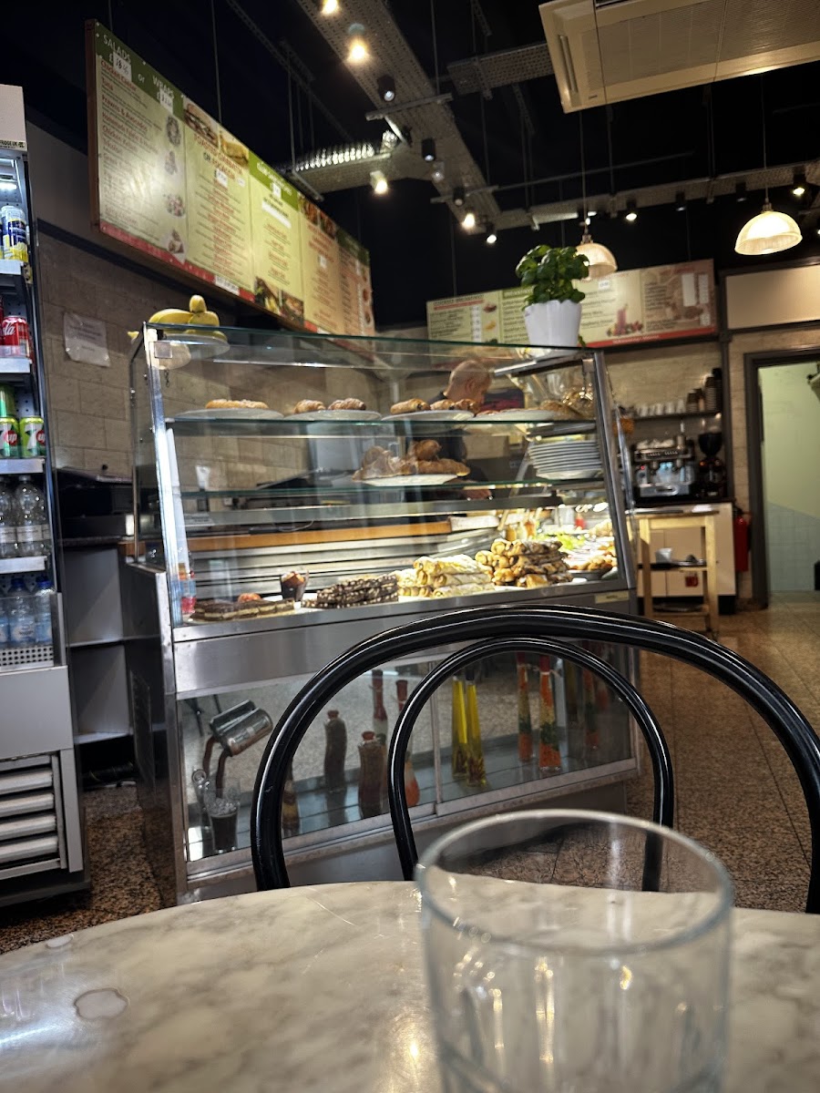 Gio's cafe - Photo 6