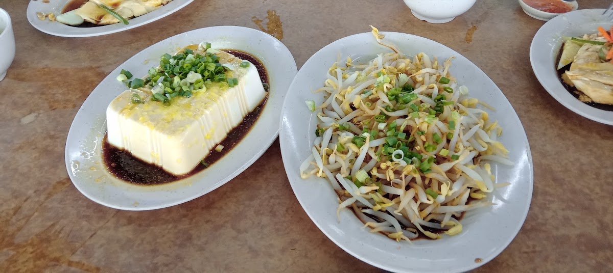 Ah Yap Chicken Rice • Side Stall - Photo 9