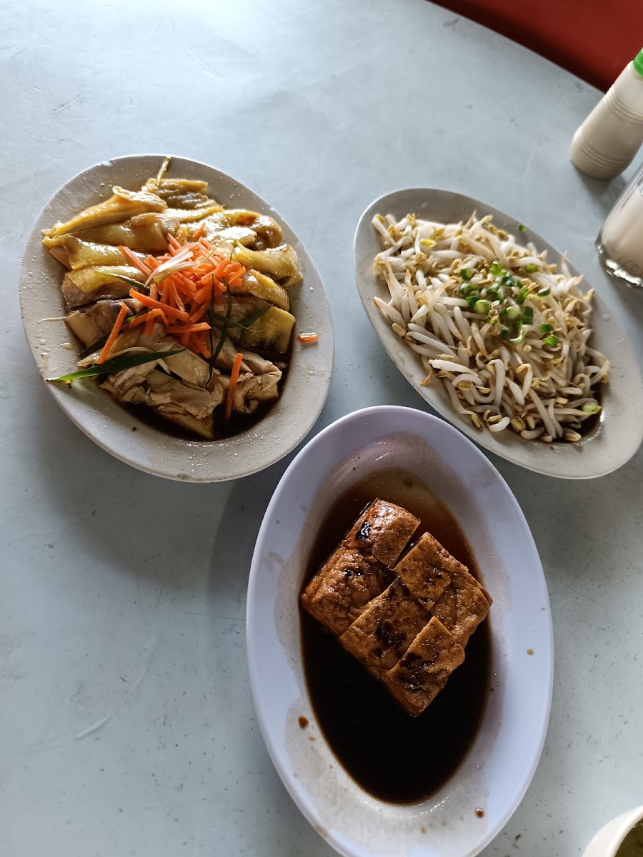Ah Yap Chicken Rice • Side Stall - Photo 8
