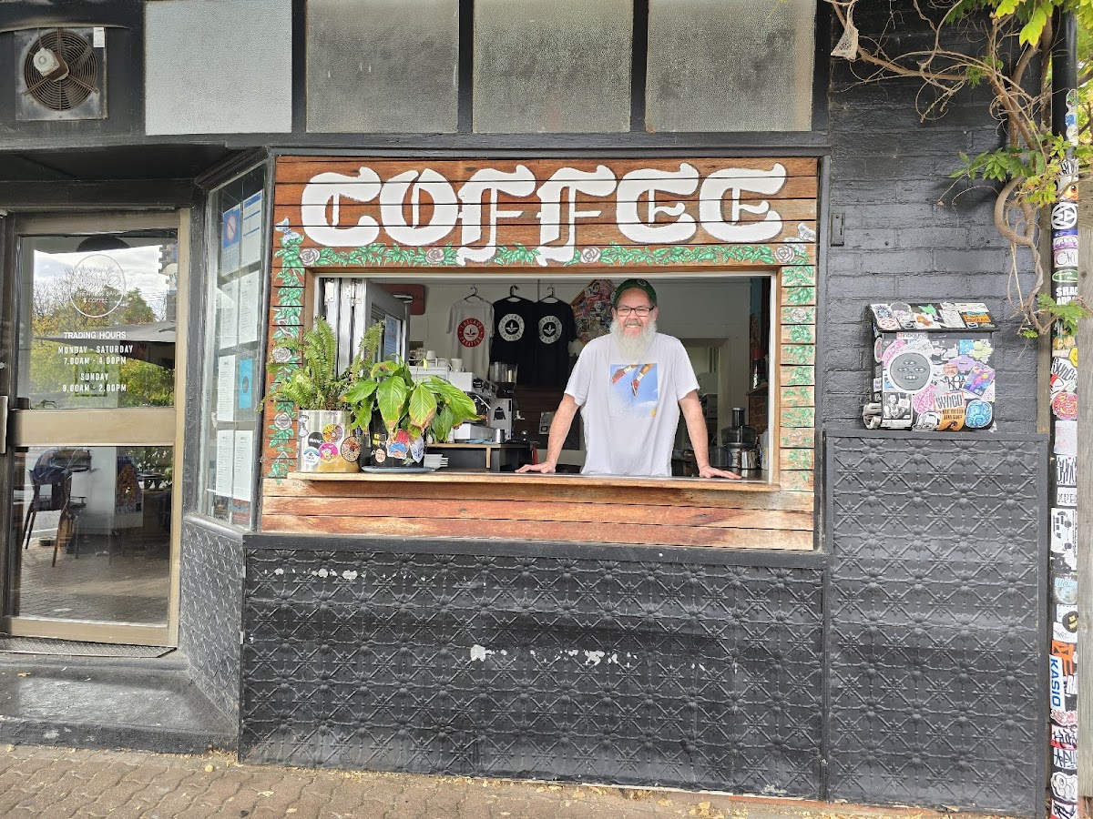 Erb 'N' Flo Breakfast & Coffee Bar