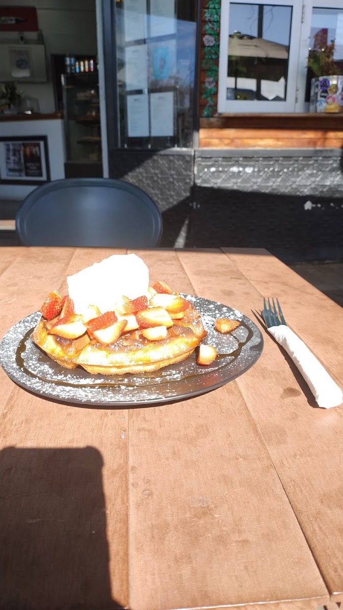 Erb 'N' Flo Breakfast & Coffee Bar - Photo 9