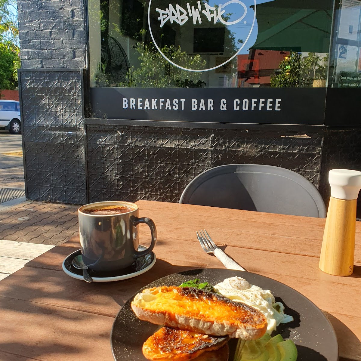 Erb 'N' Flo Breakfast & Coffee Bar - Photo 2