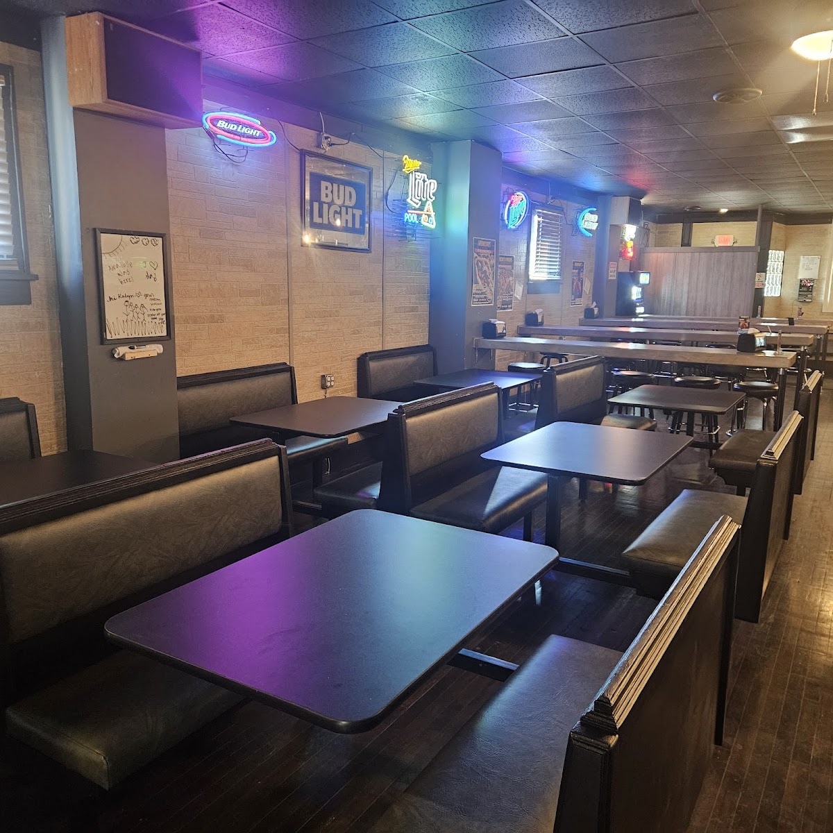 Harters 6th Street Pizza and Wings