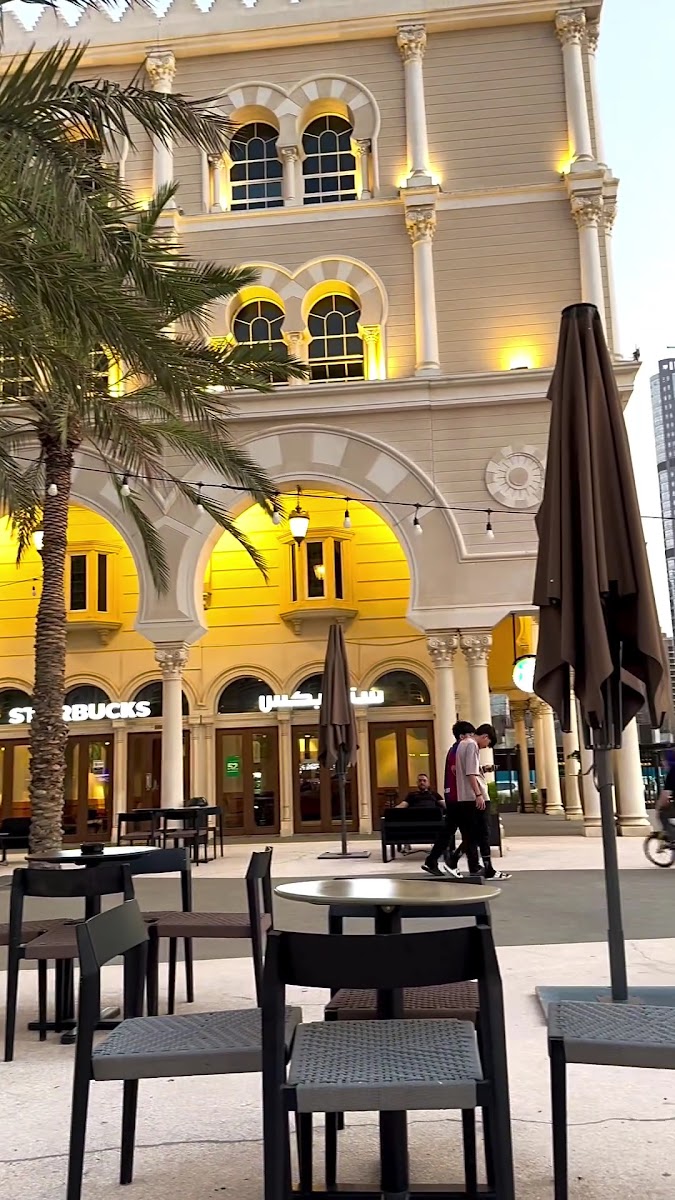 Shababeek Restaurant - Photo 1