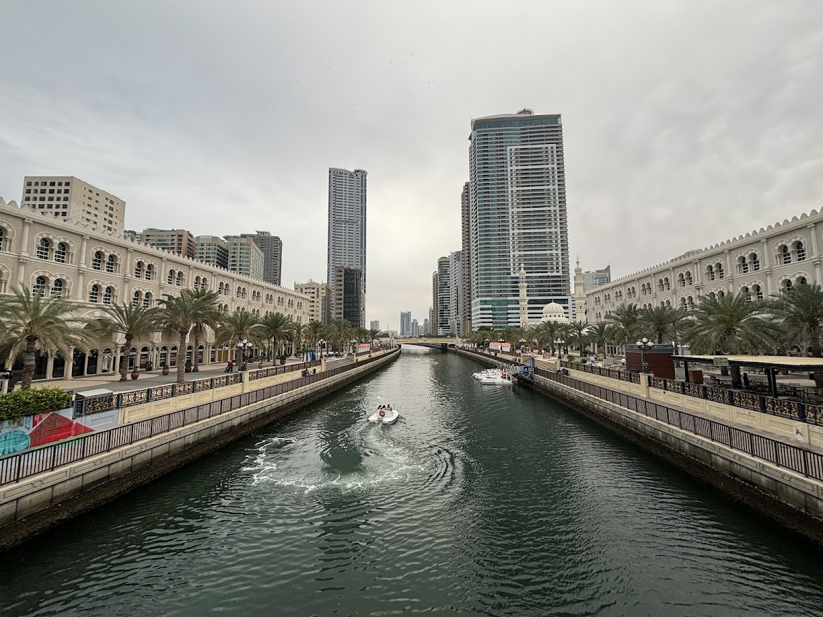 Shababeek Restaurant - Photo 2