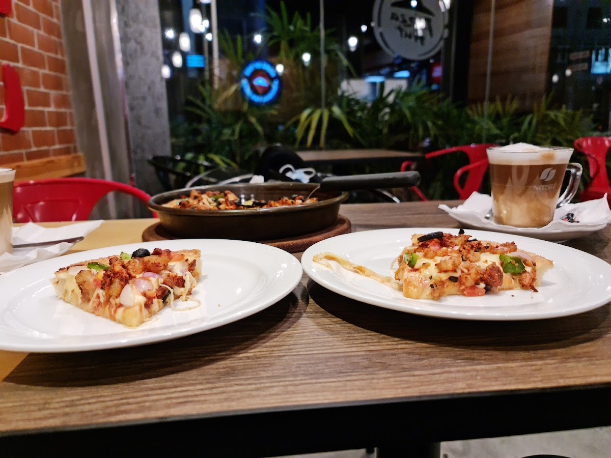 Pizza Hut - Kochchikade - Photo 8