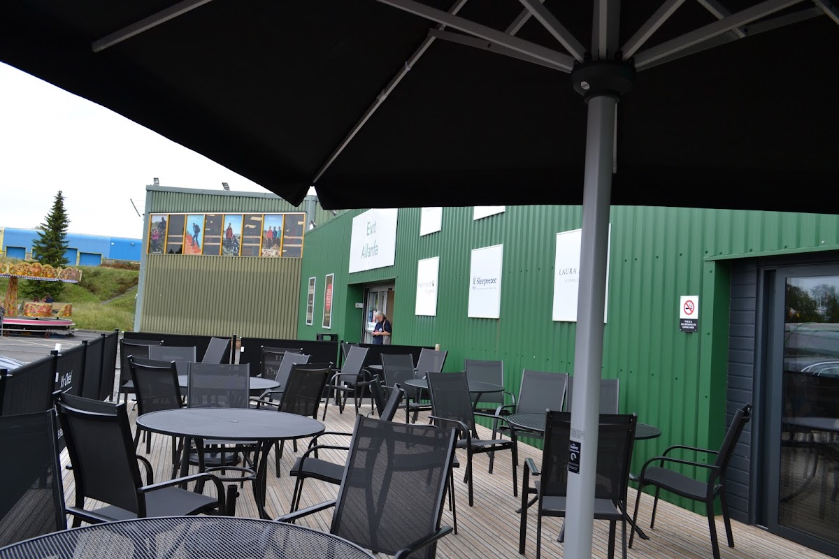 Yr Oriel Restaurant, Leekes Cross Hands - Photo 3