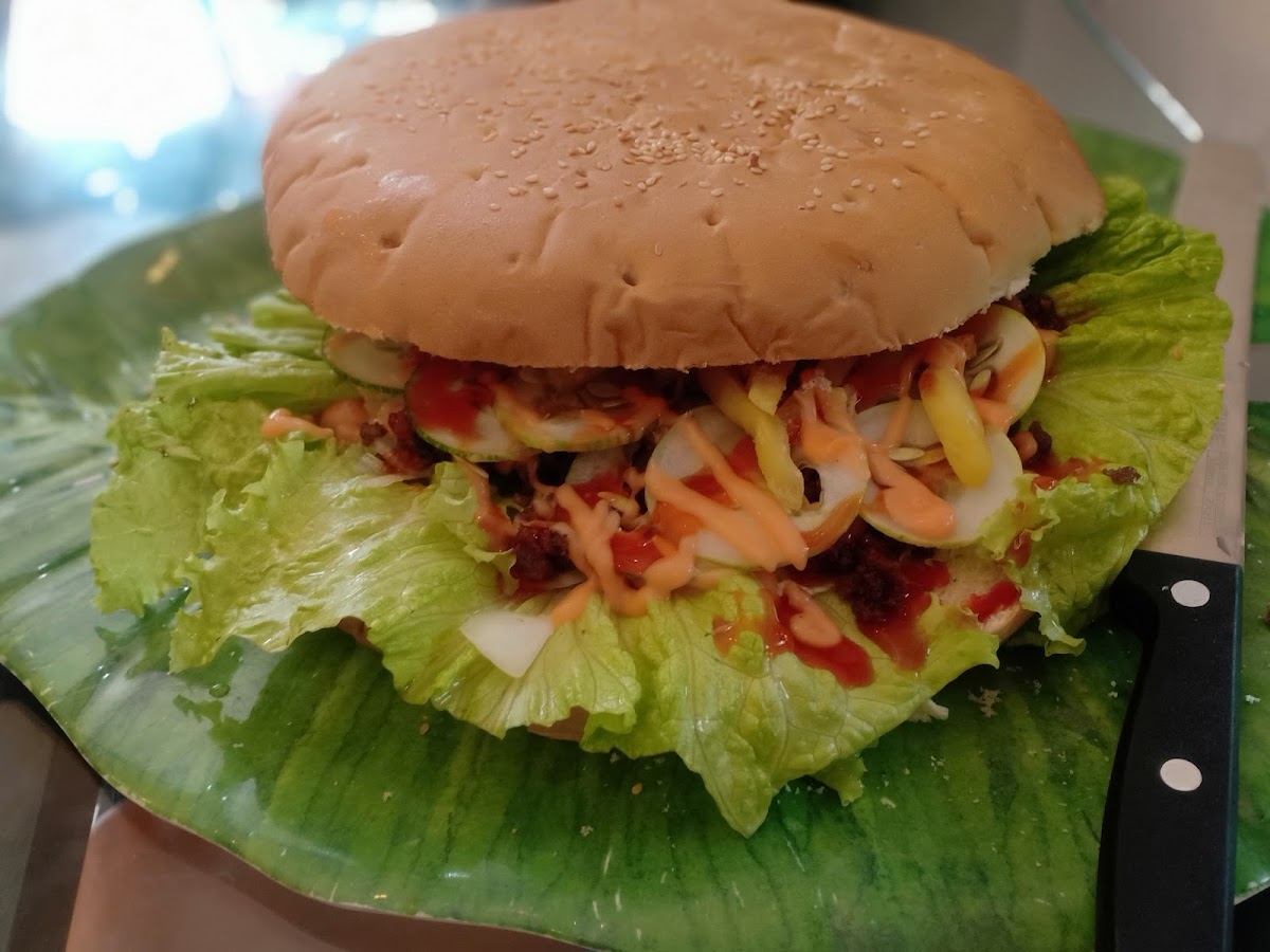 I'M HUNGRY ANGEL'S AND DEVIL'S BURGERS - Photo 4
