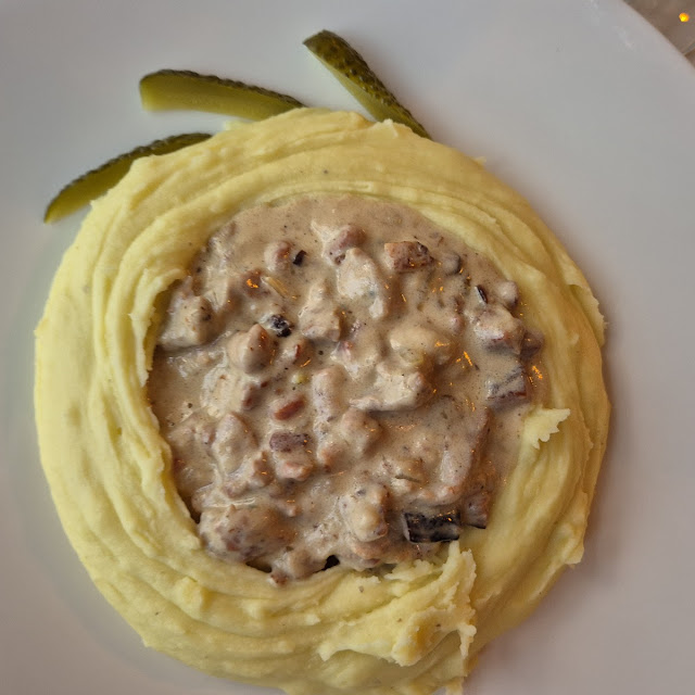 Kurland Pork Strogonoff with Mashed Potatoes