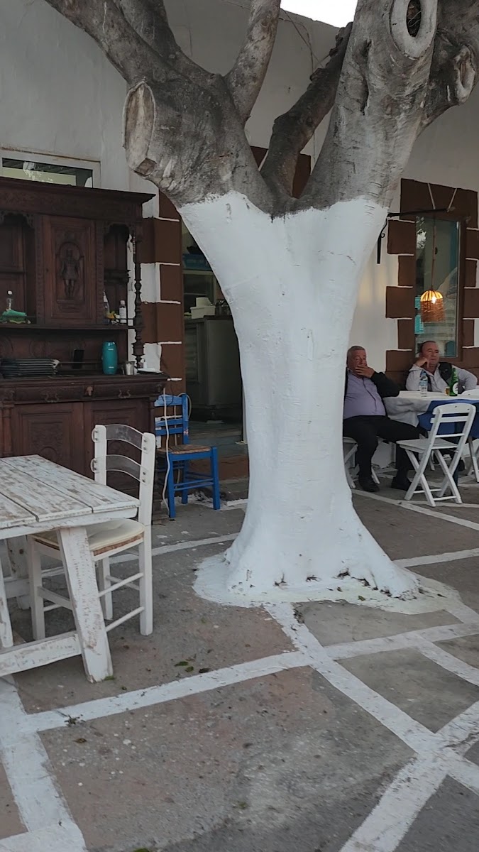 Louis restaurant - Photo 1