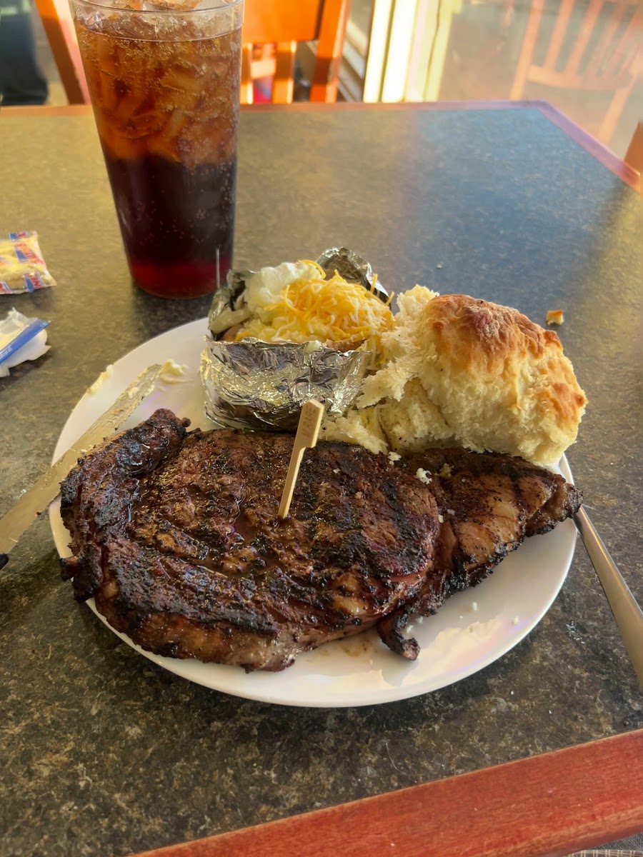 Ashley’s Turnaround Cafe - Photo 1