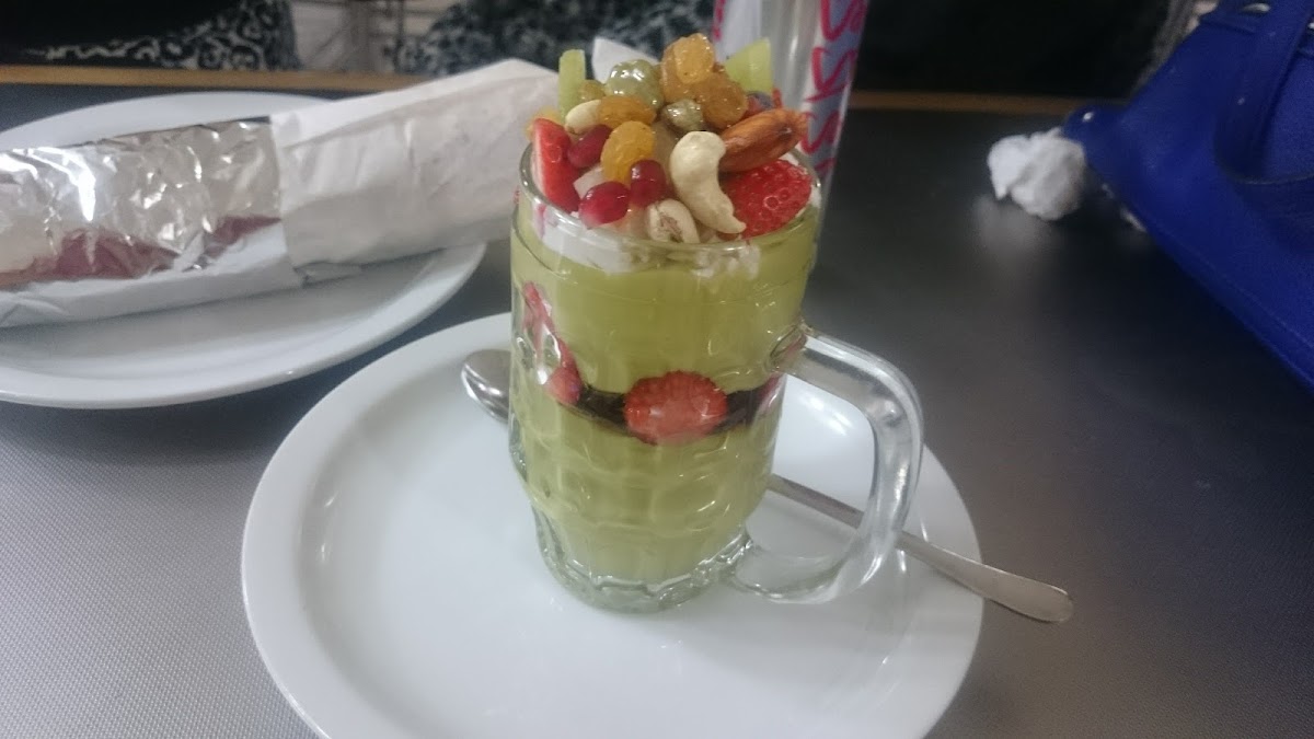 Al Eman - Restaurant - Photo 9