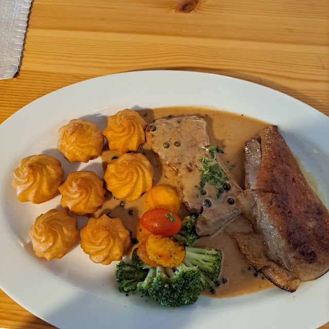 Auer-leibgericht Gefüllte Lenden Mit Maultaschen Und Spätzle