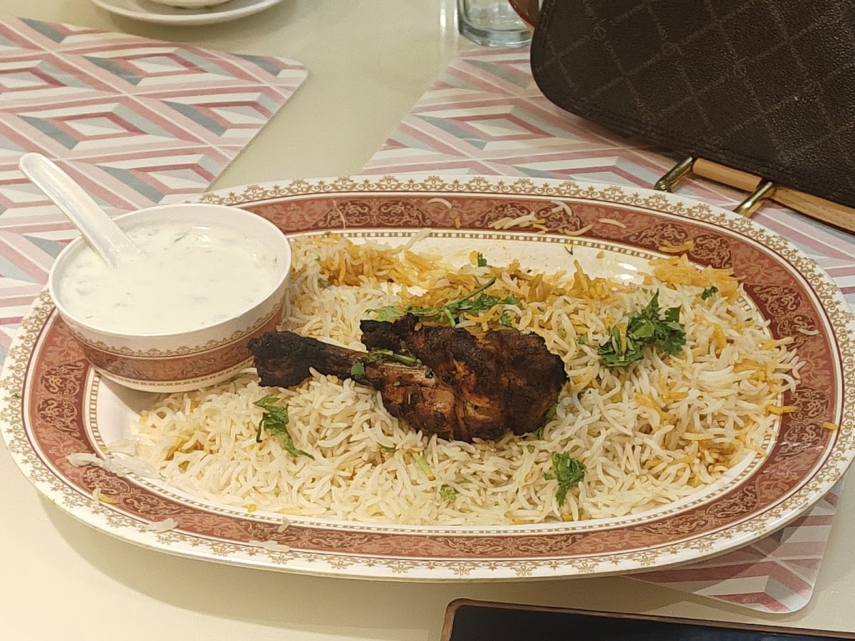 Mak’s Kitchen - Photo 2