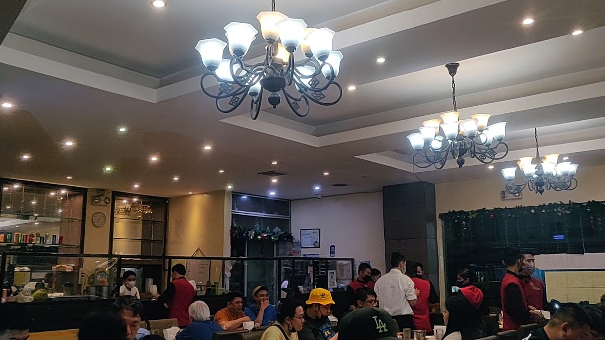 Causeway Seafood Restaurant 廣東海鮮餐廳 - Photo 1