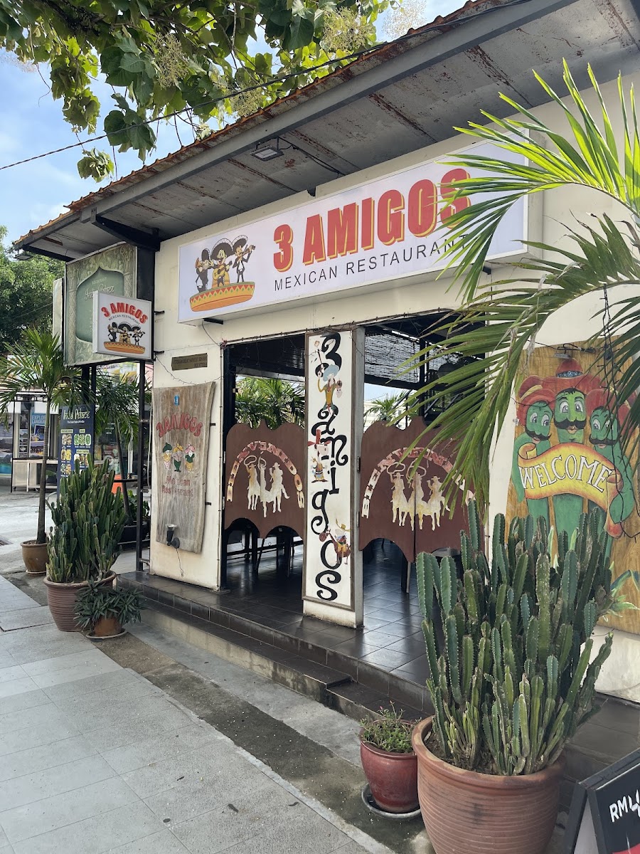 3 Amigos Mexican Restaurant