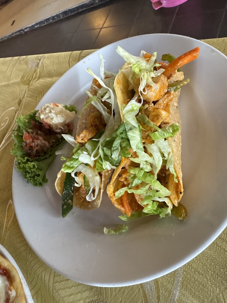 3 Amigos Mexican Restaurant - Photo 2